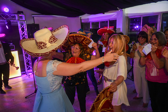 002 - Mariachis101