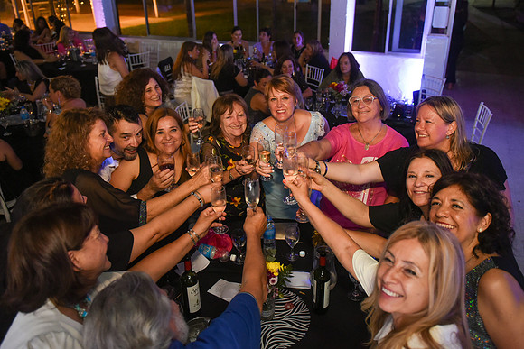 004 - Brindis404